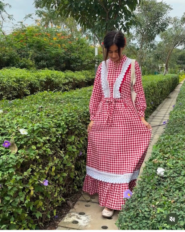 Winterrose Dress